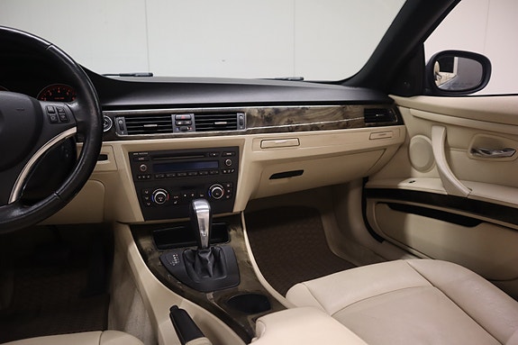 BMW 335i 24 of 30