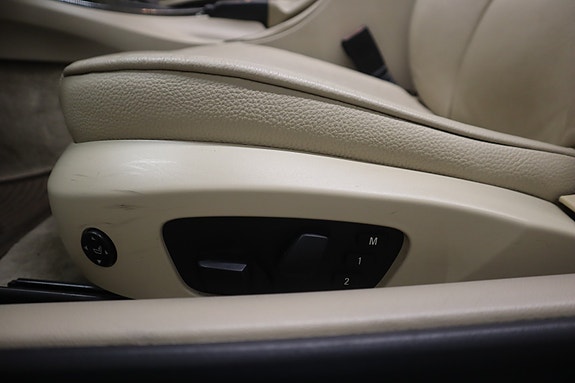 BMW 335i 17 of 30