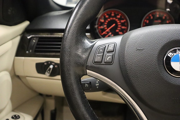 BMW 335i 25 of 30