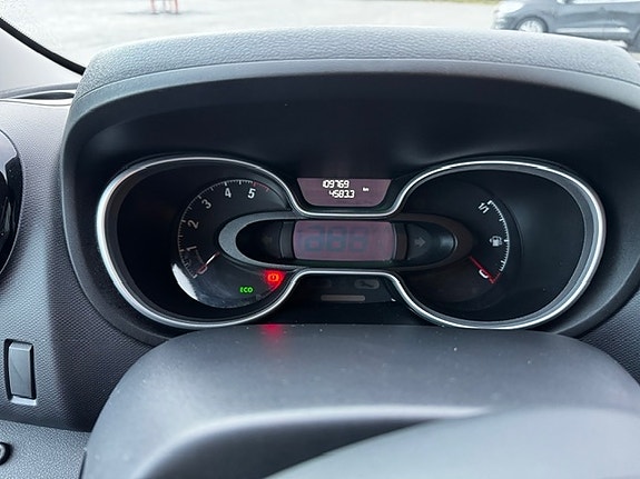 Opel Vivaro 10 of 21