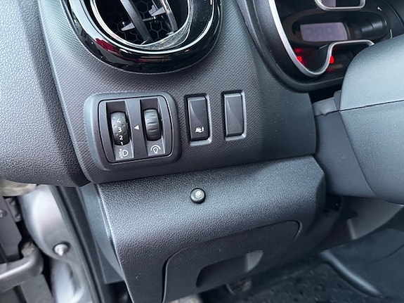 Opel Vivaro 13 of 21