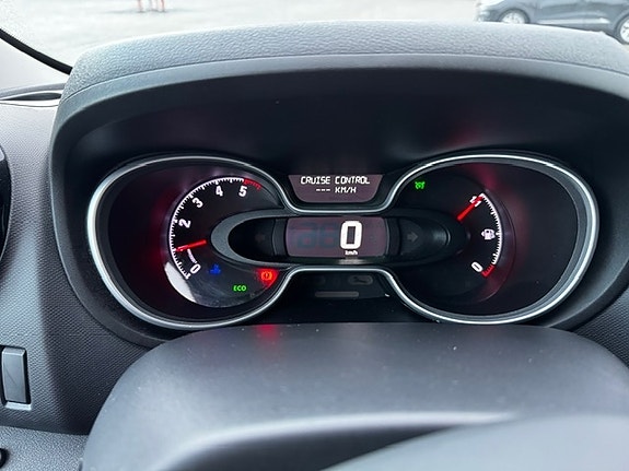 Opel Vivaro 9 of 21