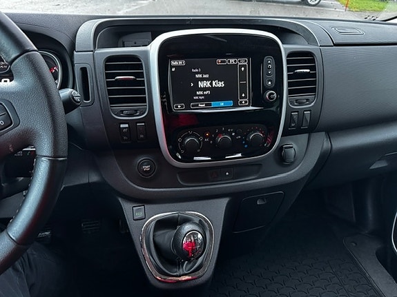 Opel Vivaro 11 of 21