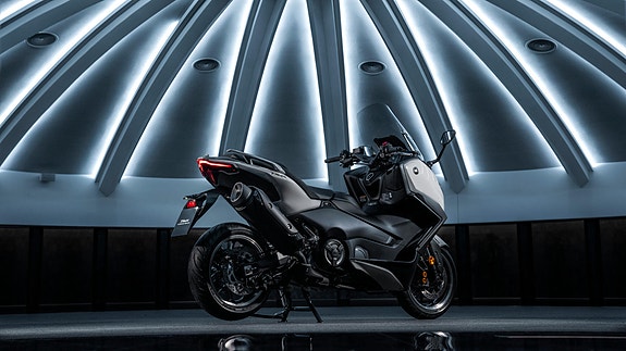 Yamaha TMAX Tech MAX 15 of 30