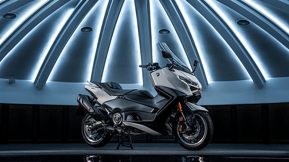 Yamaha TMAX Tech MAX 12 of 30