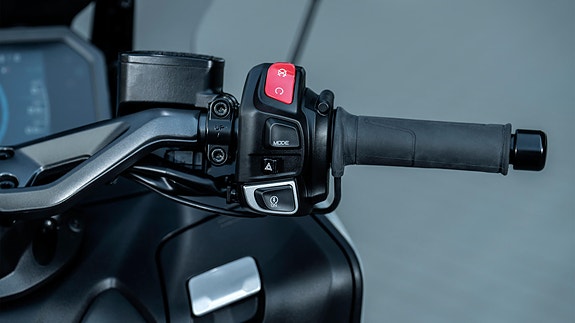 Yamaha TMAX Tech MAX 20 of 30