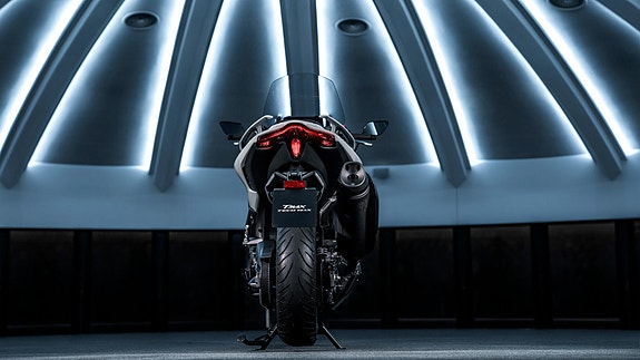 Yamaha TMAX Tech MAX 16 of 30