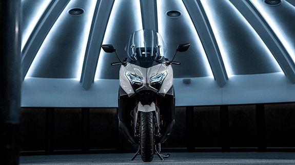 Yamaha TMAX Tech MAX 11 of 30