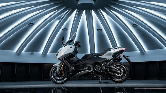 Yamaha TMAX Tech MAX 13 of 30