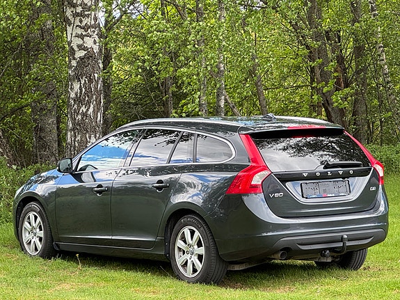 Volvo V60 8 of 22