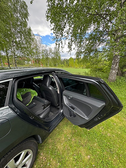Volvo V60 17 of 22