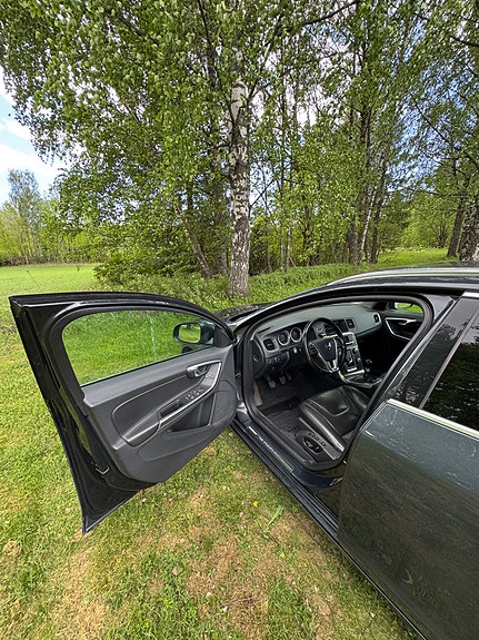 Volvo V60 13 of 22