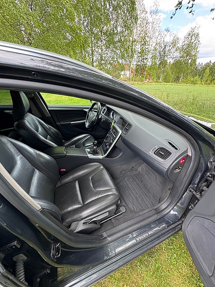 Volvo V60 20 of 22