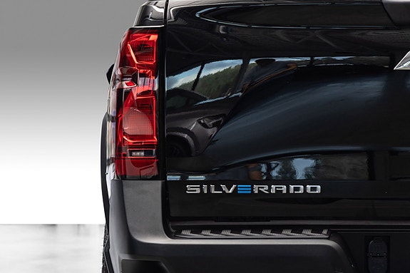 Chevrolet Silverado EV 8 of 26