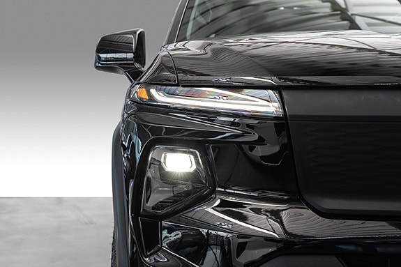 Chevrolet Silverado EV 4 of 26