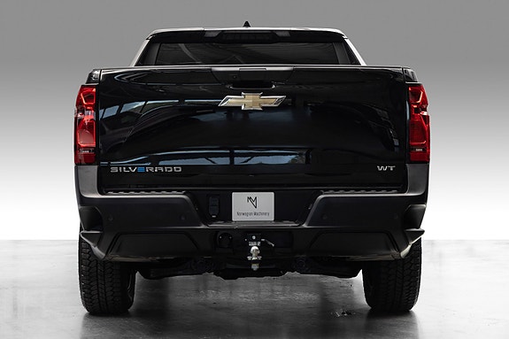 Chevrolet Silverado EV 7 of 26