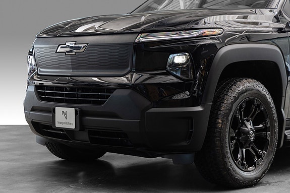 Chevrolet Silverado EV 2 of 26