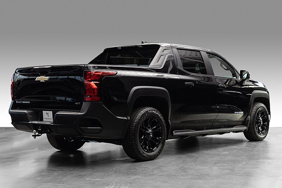 Chevrolet Silverado EV 5 of 26