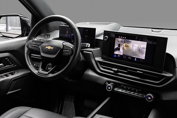 Chevrolet Silverado EV 14 of 26