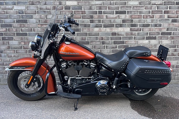 Harley-Davidson FLHCS Heritage Classic 114 8 of 12