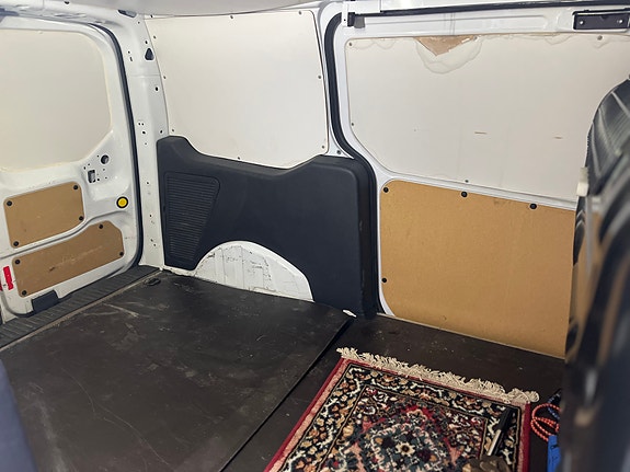 Ford Transit Connect 13 of 15