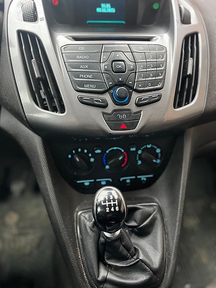 Ford Transit Connect 8 of 15