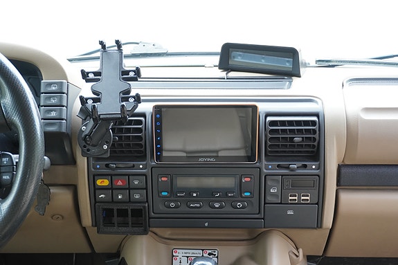 Land Rover Discovery 16 of 30