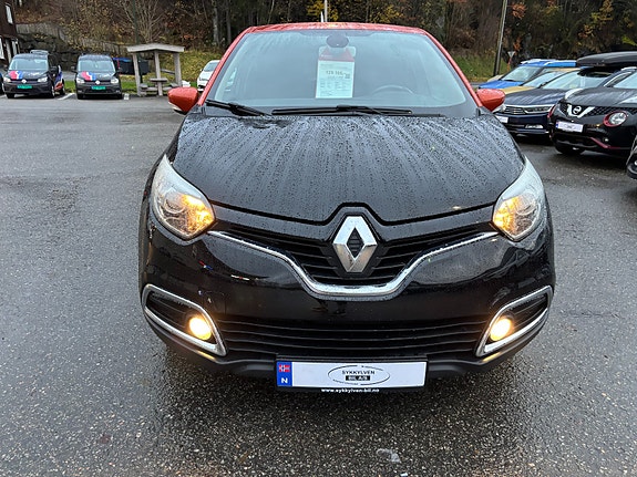 Renault Captur 2 of 5