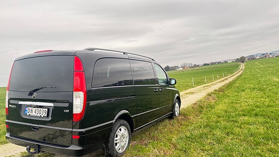 Mercedes-Benz Viano 7 of 21