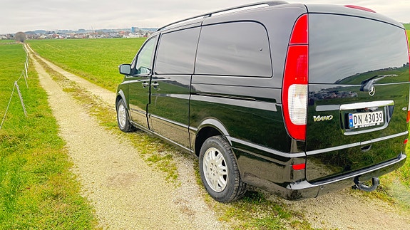 Mercedes-Benz Viano 12 of 21