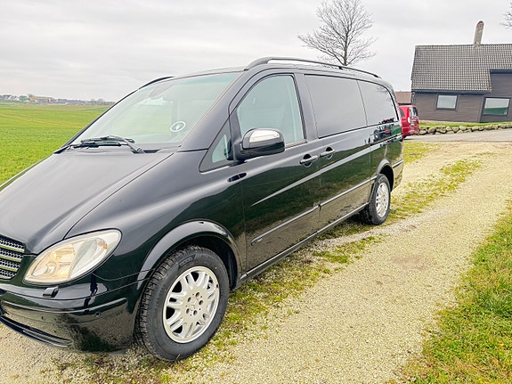 Mercedes-Benz Viano 9 of 21