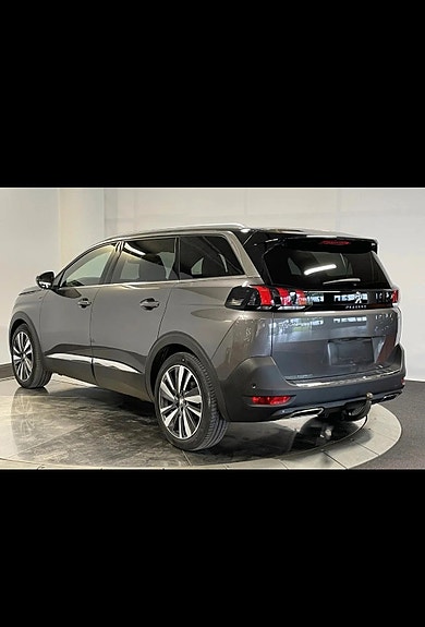 Peugeot 5008 2 of 30