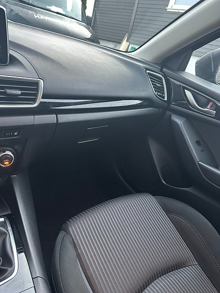 Mazda 3 4 of 30