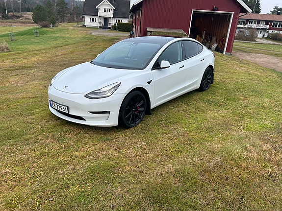 Tesla Model 3 2 of 24