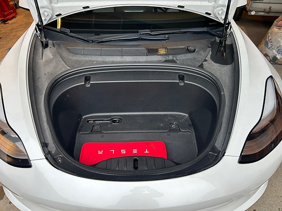 Tesla Model 3 14 of 24