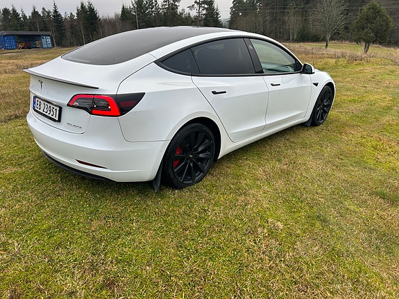 Tesla Model 3 6 of 24