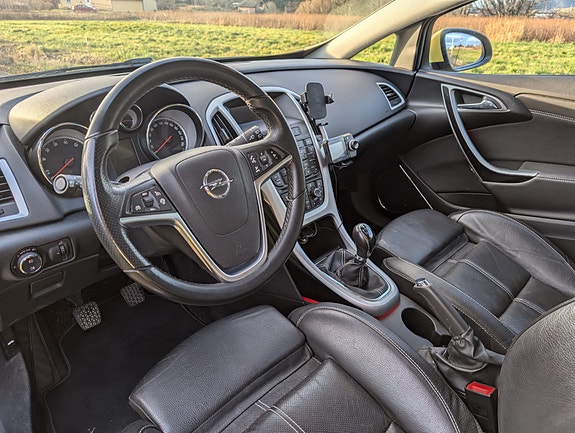 Opel Astra 8 of 16