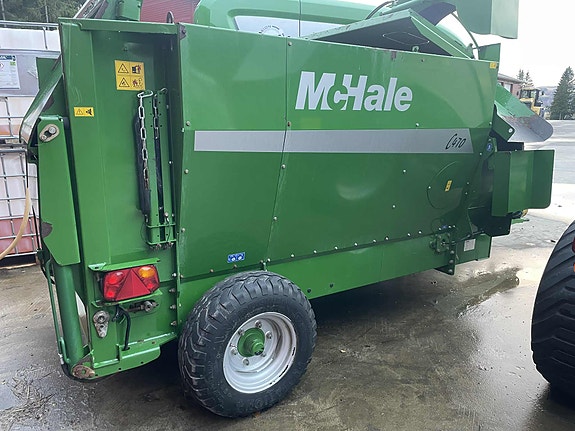 McHale C470 slepet halmblåser og fôrutlegger