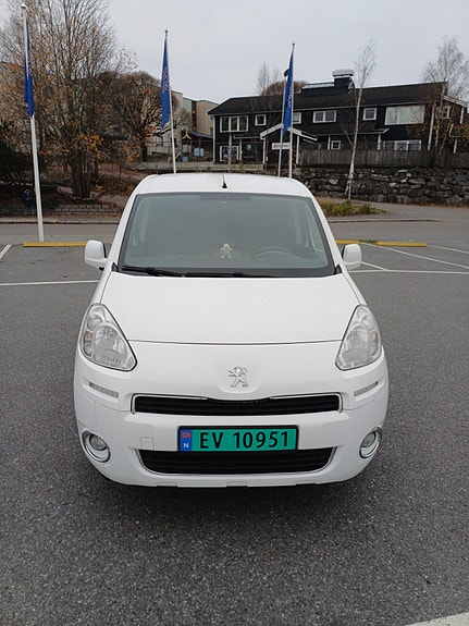 Peugeot Partner Electric 2014 photo 2