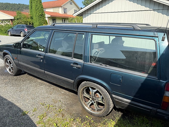 Volvo 940 3 of 5