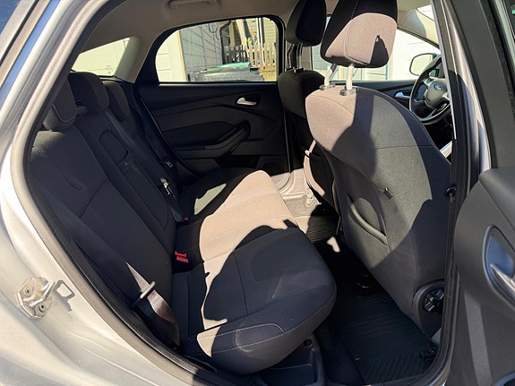 Ford Focus 16 of 23