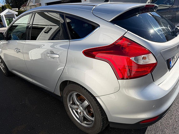 Ford Focus 8 of 23