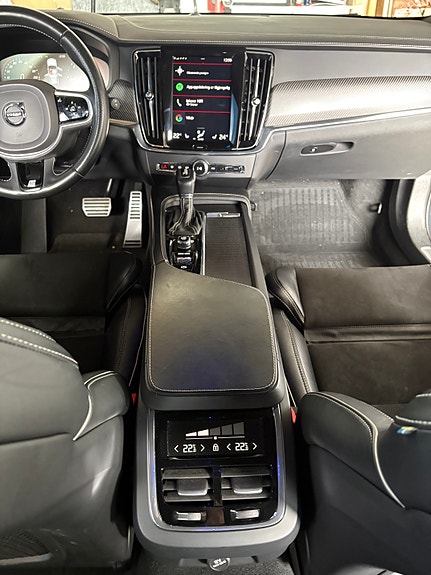 Volvo V90 20 of 27