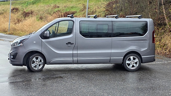 Opel Vivaro 4 of 5