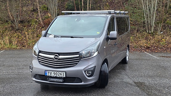 Opel Vivaro 2 of 5