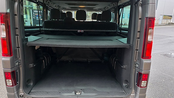 Opel Vivaro 13 of 20