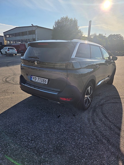 Peugeot 5008 3 of 15