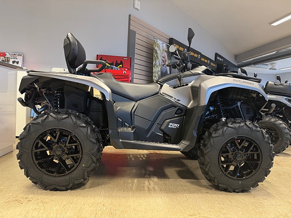 Can-Am Outlander MAX XT 700 ABS 6 of 12