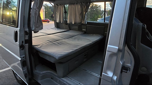 Volkswagen Multivan 15 of 28
