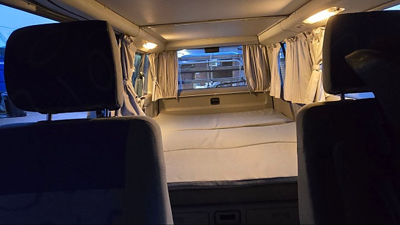 Volkswagen Multivan 13 of 28